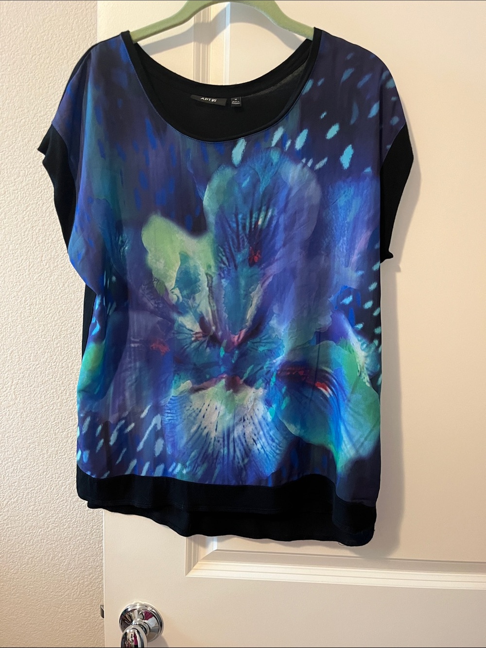 Apt. 9 Blue & Green Floral Short Sleeve Top